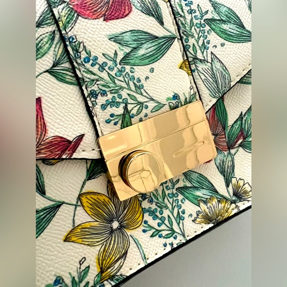 Floral Crossbody Bag from Target - Picture 3 of 14